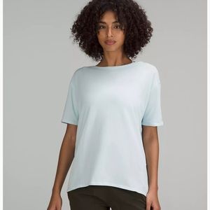 Lululemon back in action short sleeve workout top